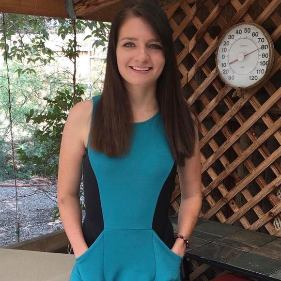 Meet your Posher, Monica - Picture 1 of 1